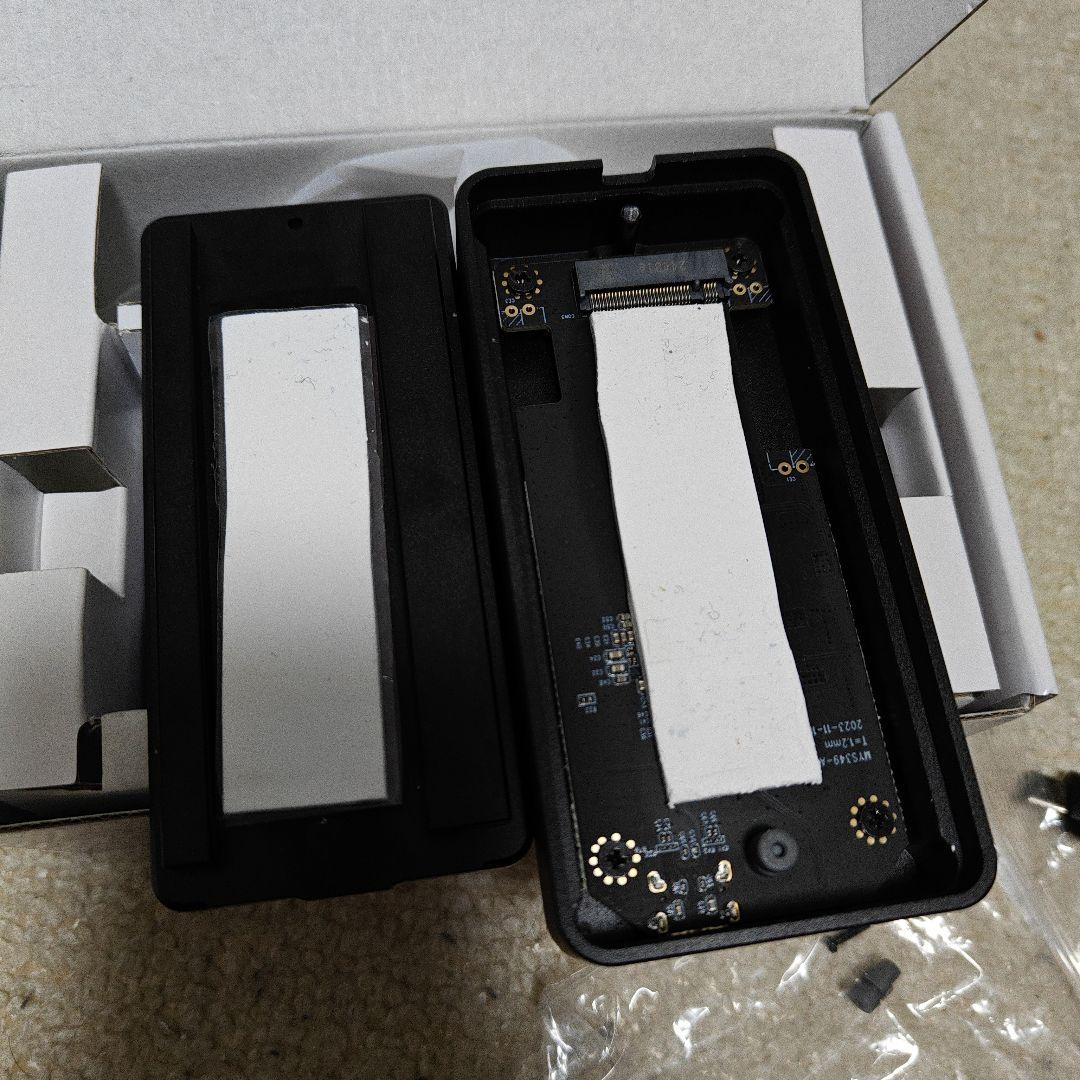 GWM.2AM-U4CC 玄人志向 M.2 NVMe SSDケース