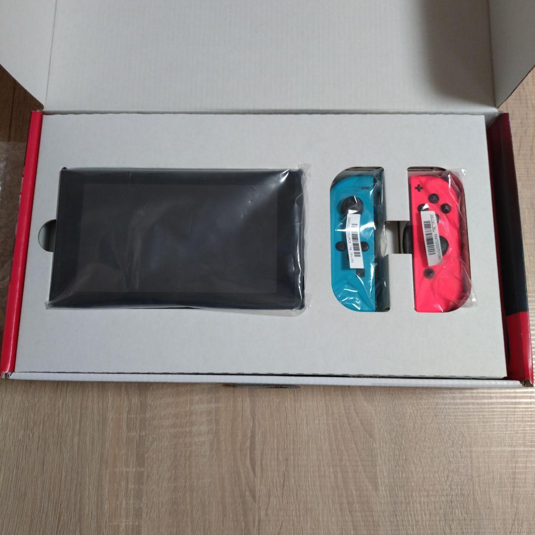 Nintendo Switch本体 +Joy-Con（ネオンカラー）+ケース付き