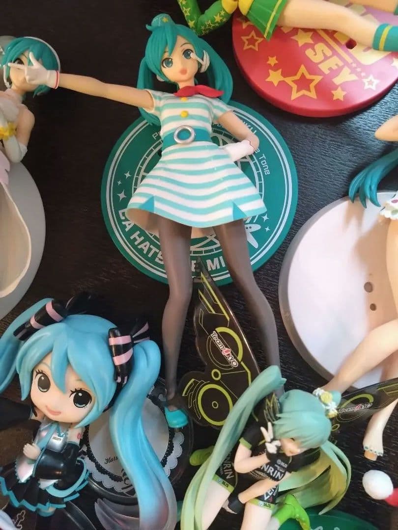 初音ミク　フィギュア