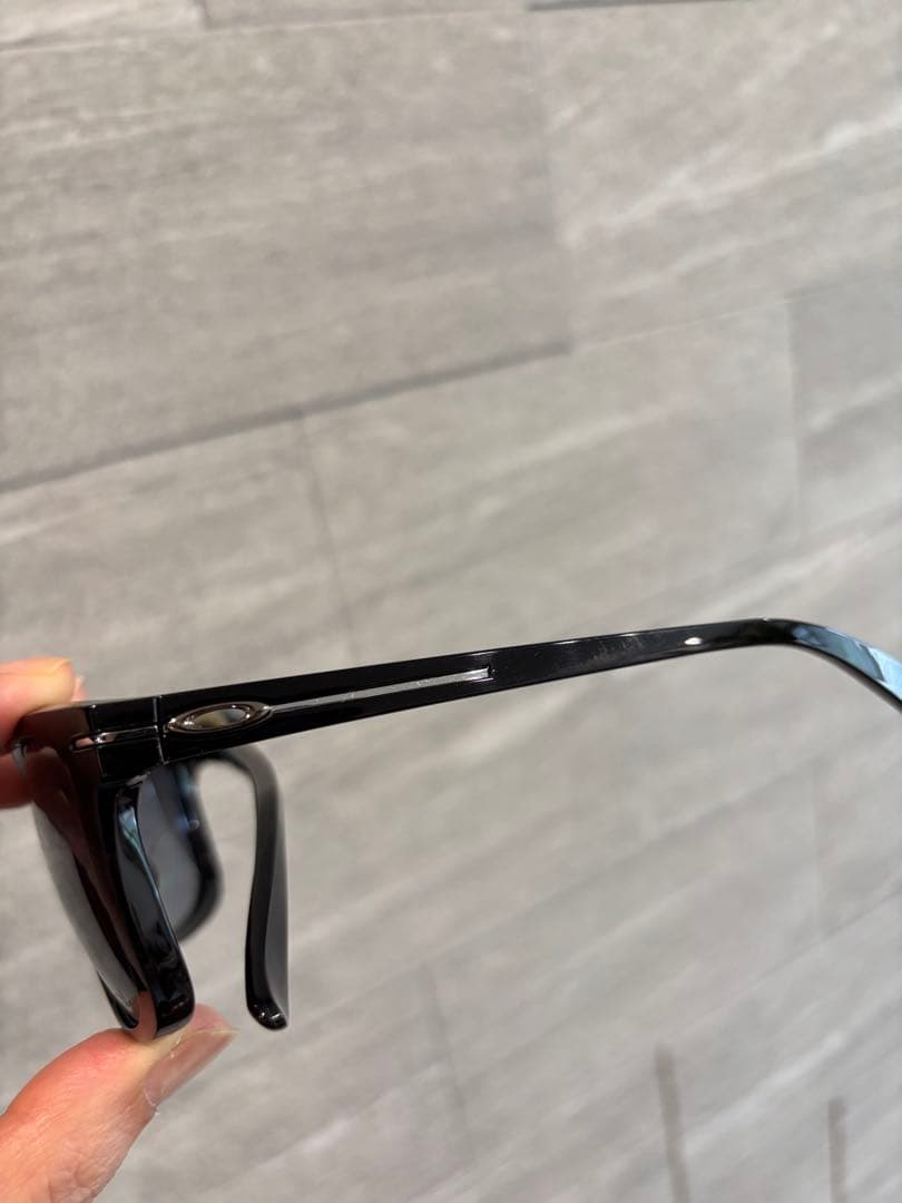 【美品】　オークリー　OO9232（OAKLEY）