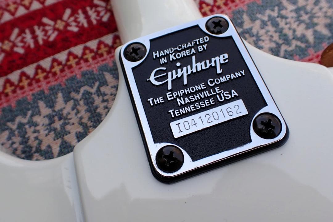 hxm1126 エレキベース Epiphone Thunderbird ホワイト