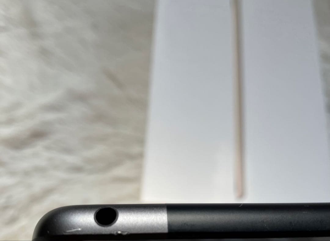 【完動品】iPad 第8世代 128GB SIMフリー 【すぐ発送】【付属品】