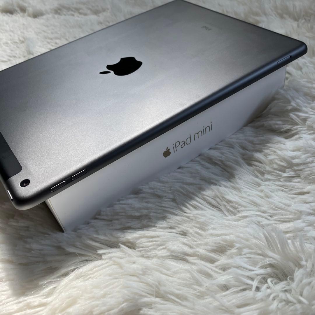 【完動品】iPad 第8世代 128GB SIMフリー 【すぐ発送】【付属品】