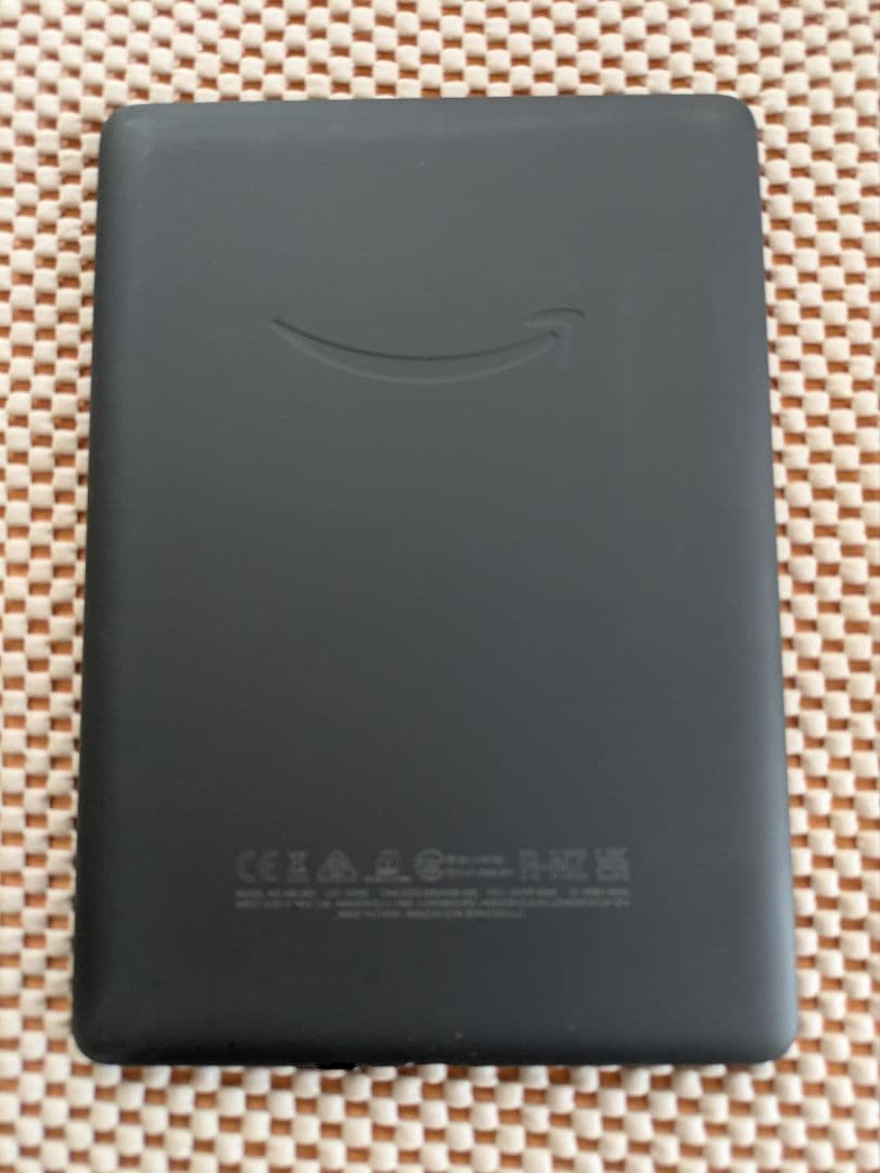 Kindle Paperwhite 8GB 6.8インチ　広告なし　第11世代