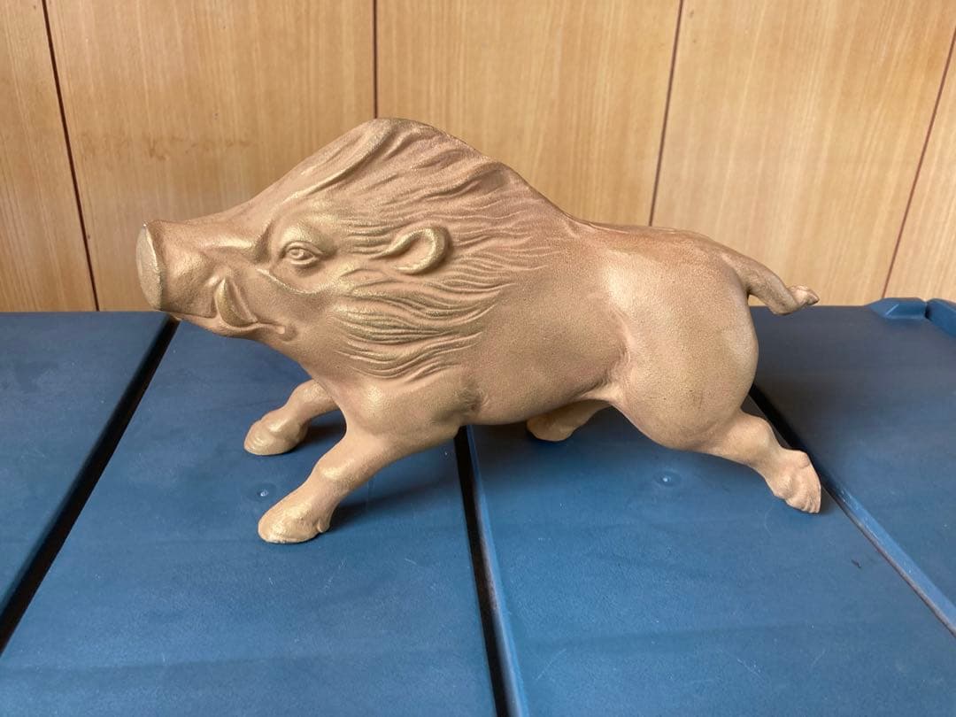 10000円→7000円に値下げ　イノシシ 金属製置物 ベージュ　※未使用品