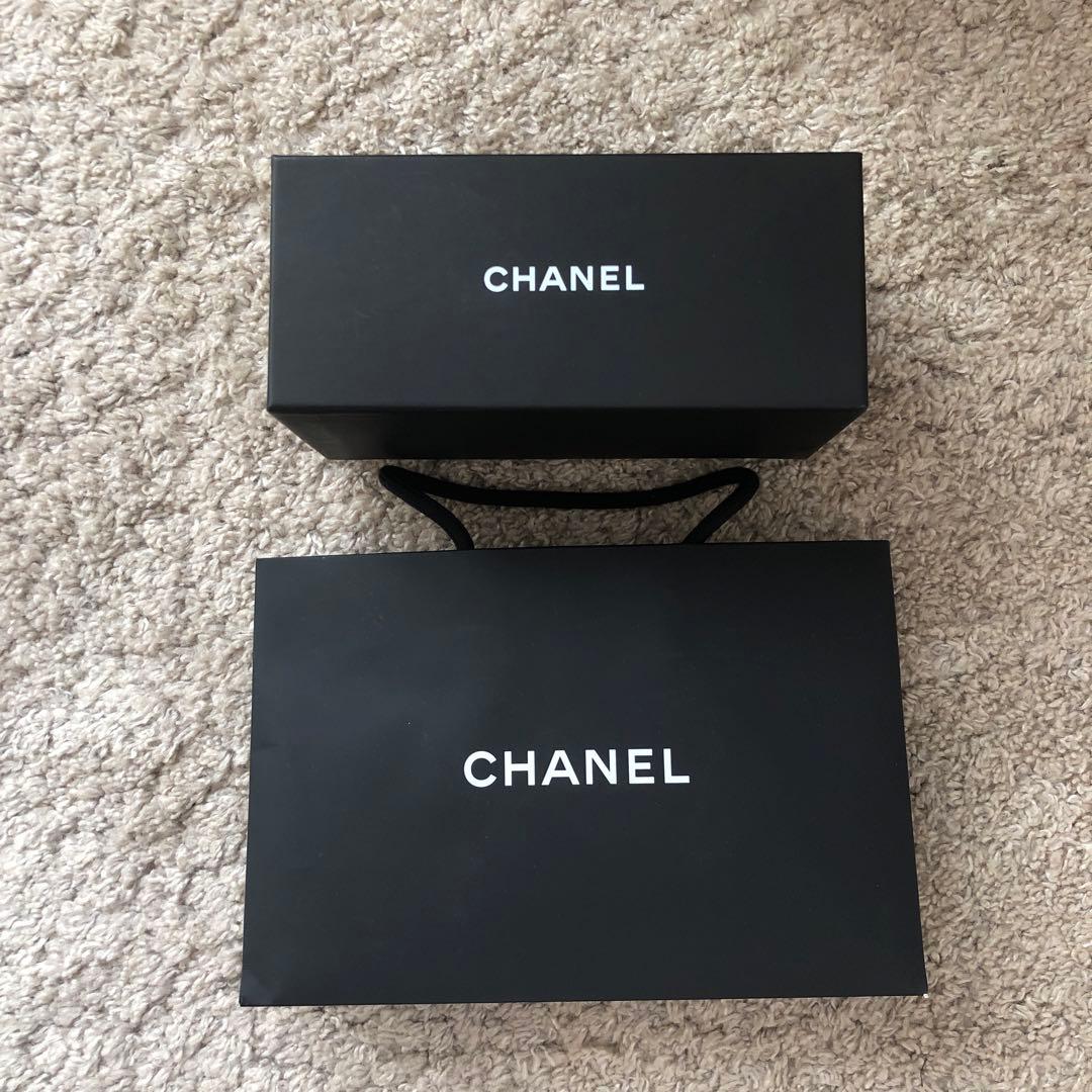専用！　三毛猫屋♡*°様用　CHANEL チェーン付きサングラス　2022