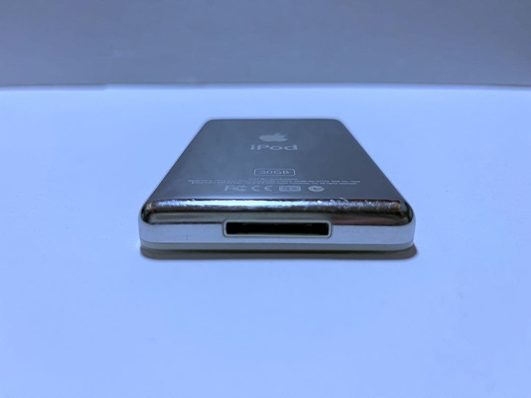 iPod classic 30GB 第5世代 A1136 ホワイト アイポッド