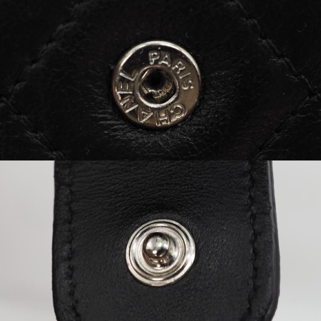 CHANEL シャネル マトラッセ 二つ折り ミドル財布 シルバー金具 黒
