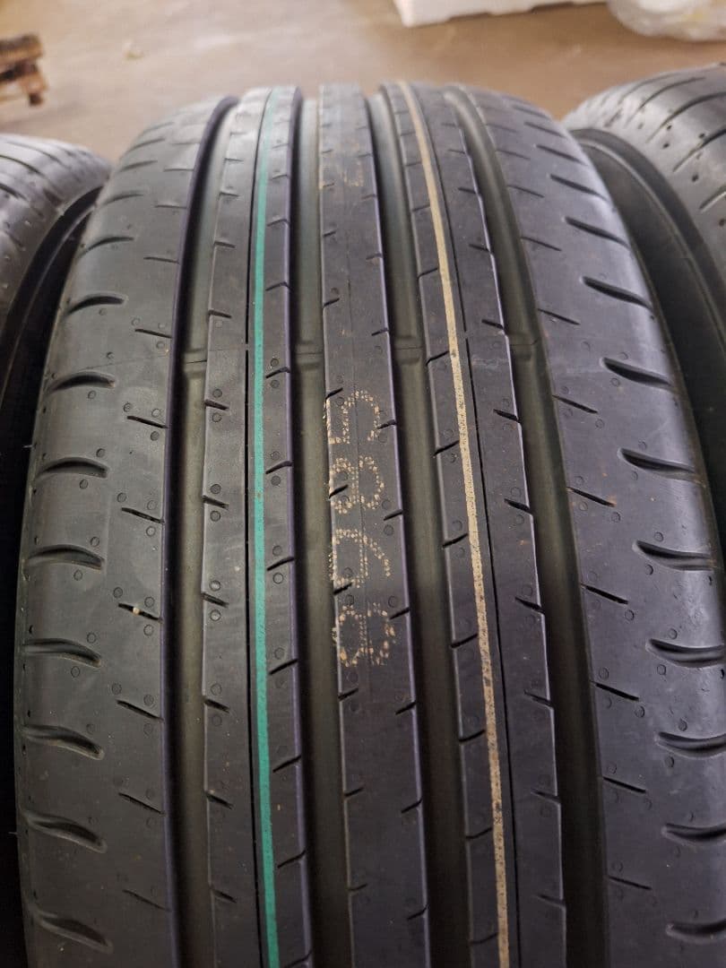 225/55R19 アルファード 新車外しタイヤ 4本セット ダンロップ