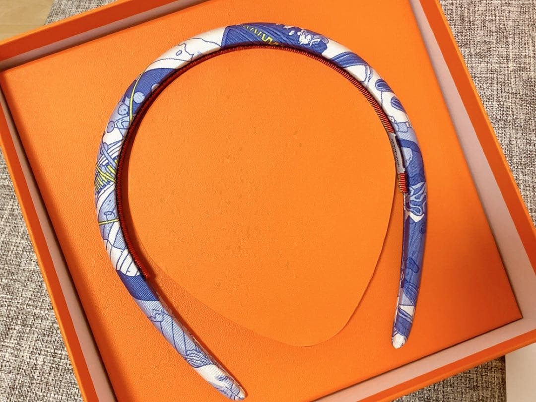 HERMES カチューシャエルザ（ELSA）