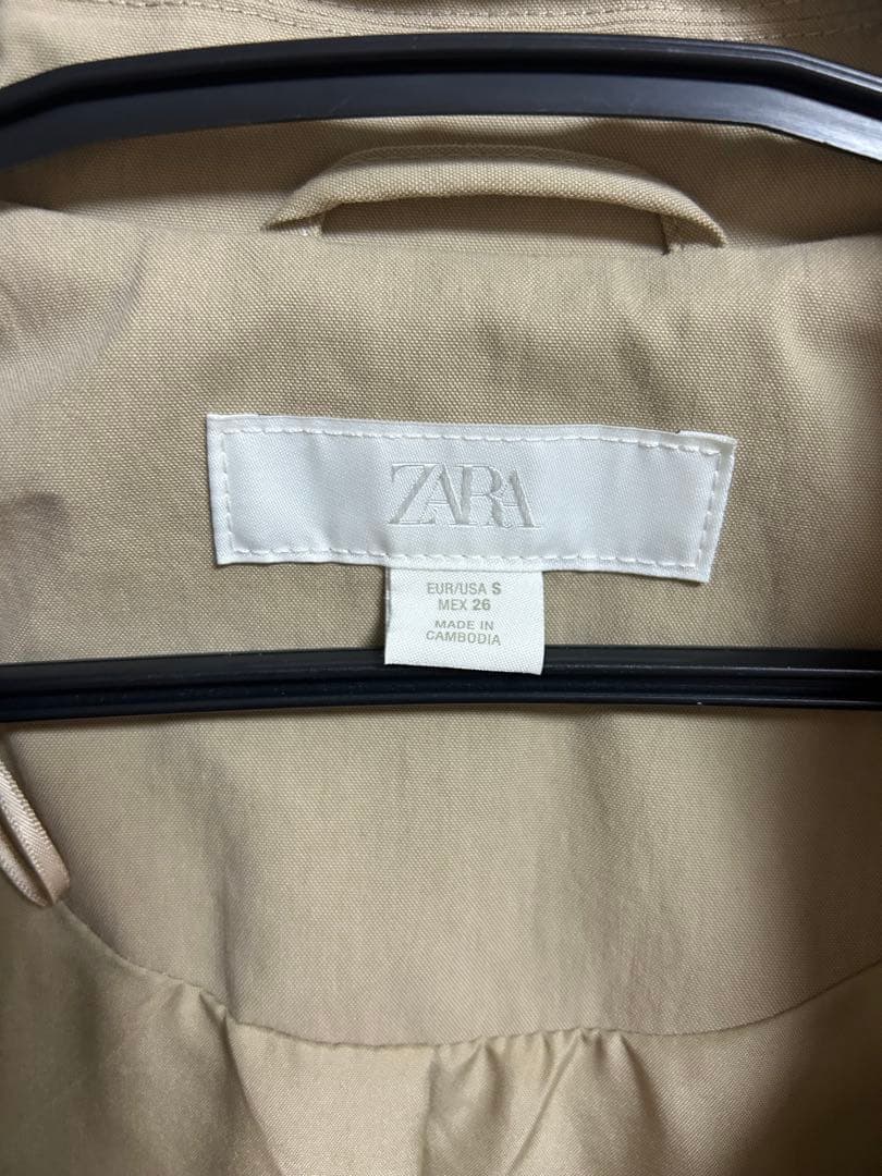 zara ショートトレンチコート ショルダーパッド付き