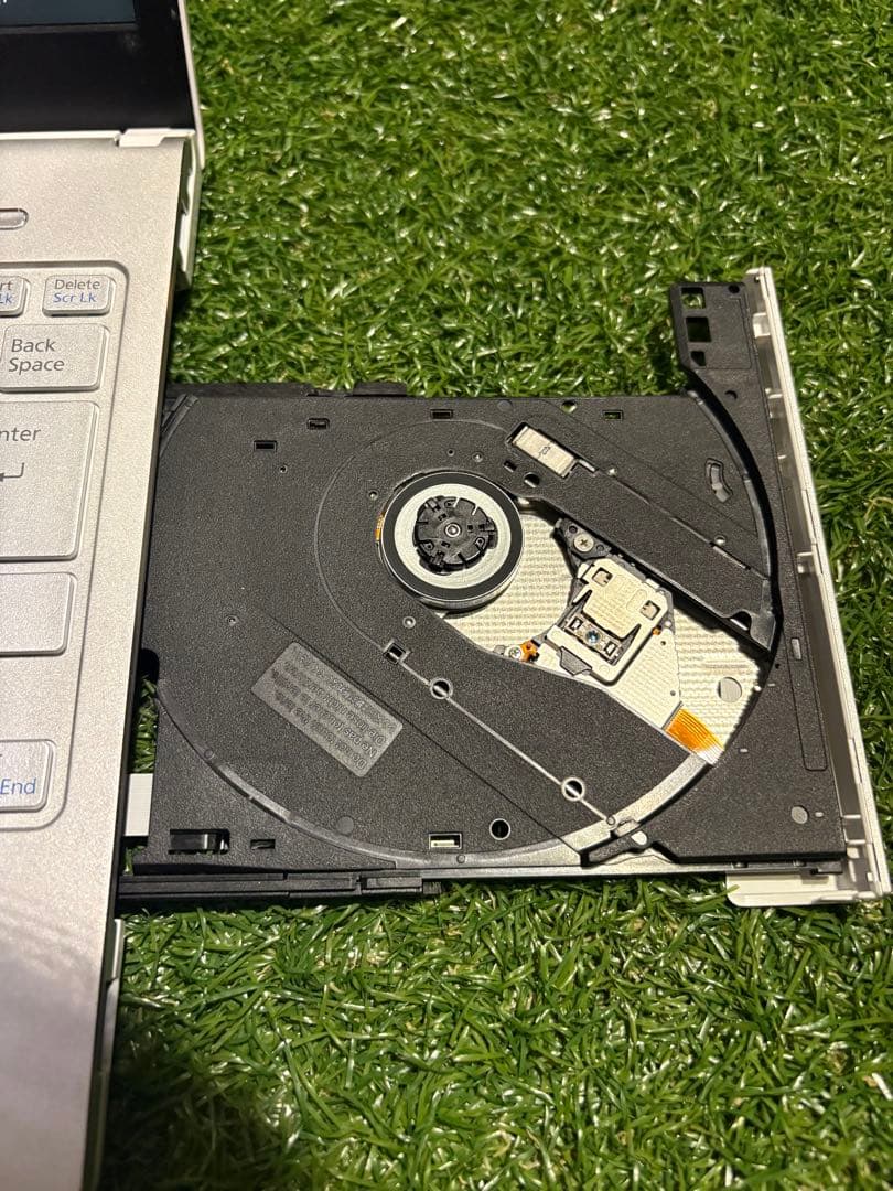 富士通LIFEBOOK SH75/B1 ノートPC 本体