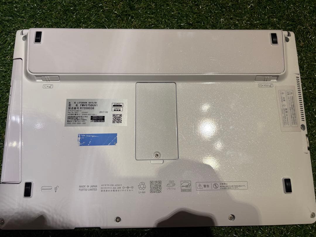 富士通LIFEBOOK SH75/B1 ノートPC 本体