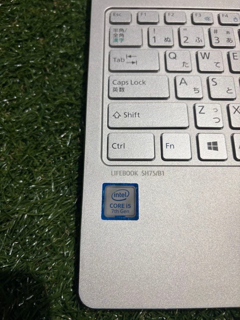 富士通LIFEBOOK SH75/B1 ノートPC 本体