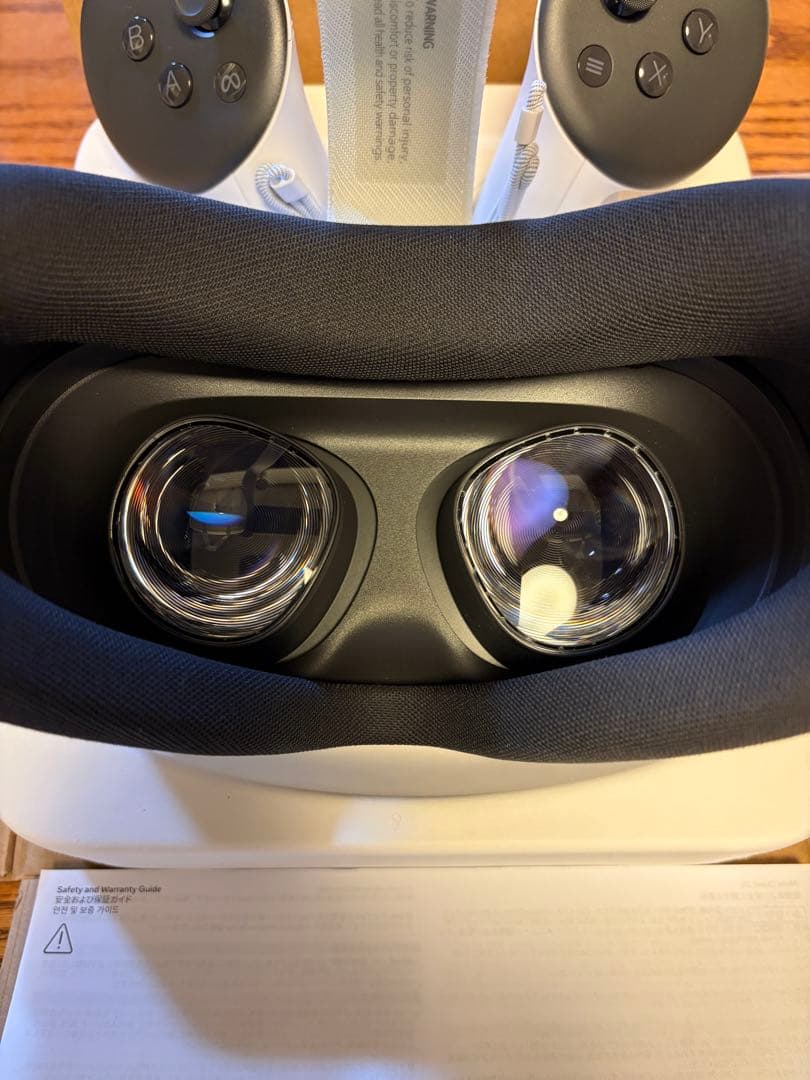  Quest 3S 256GB VRヘッドセット　箱は少し破れ、汚れあり
