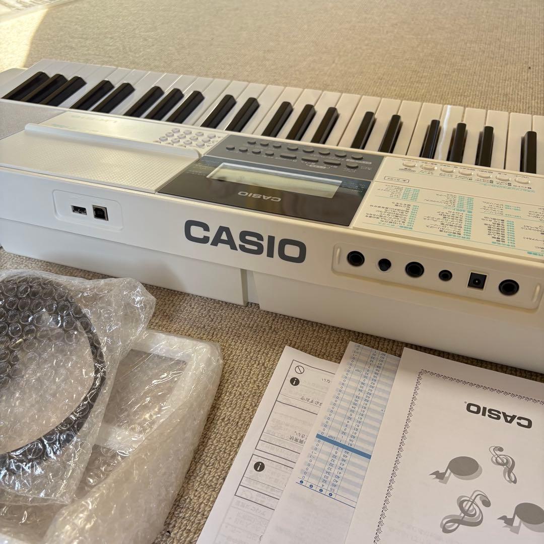 【美品】CASIO LK-516 61鍵盤 / 電子キーボード