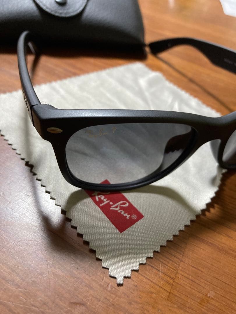 Ray Ban サングラス new wayfarer rb2132-f