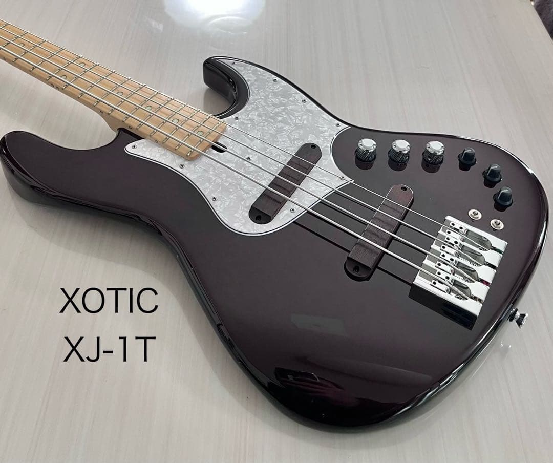 ベース Xotic XJ-1T 4st Ash/M Wallnut