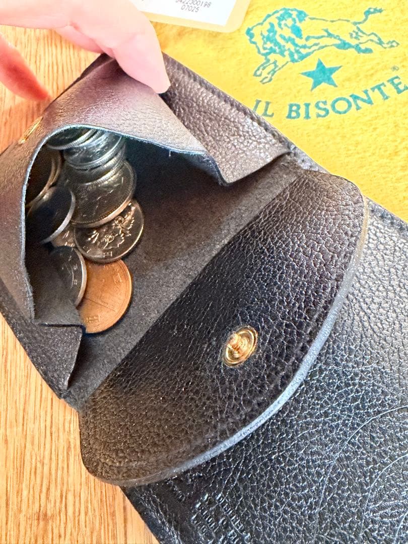 IL BISONTE コンパクト二つ折り財布 ブラック　ミニマム