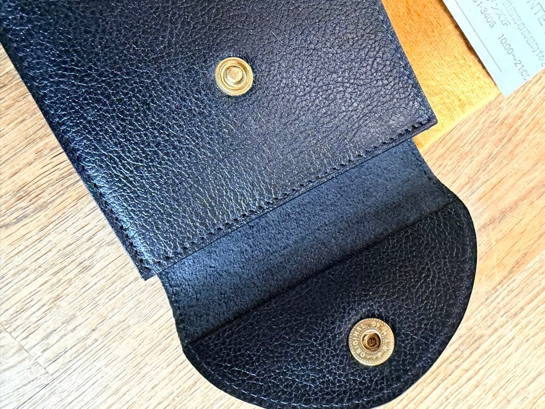 IL BISONTE コンパクト二つ折り財布 ブラック　ミニマム