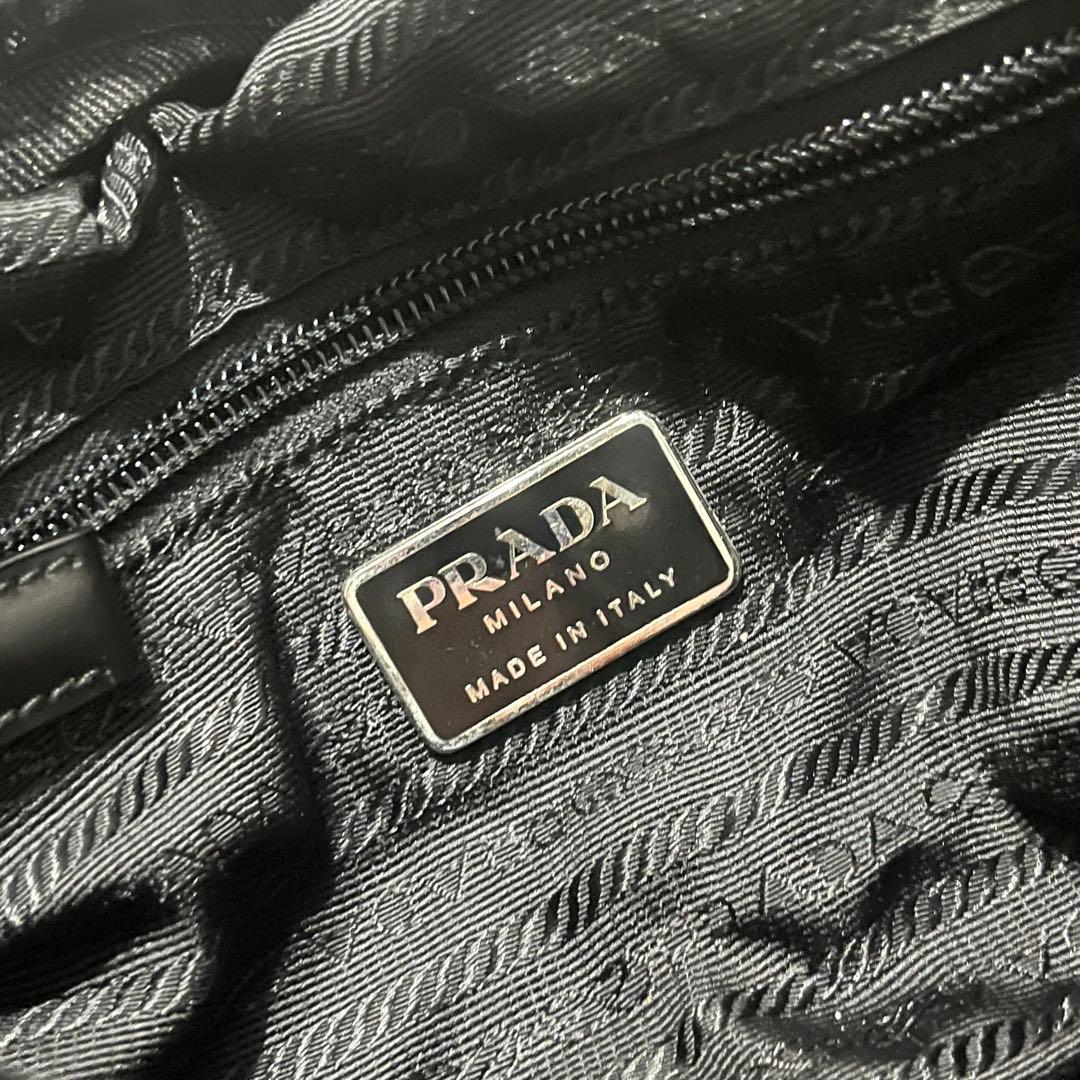 PRADA ブラック ショルダーバッグ