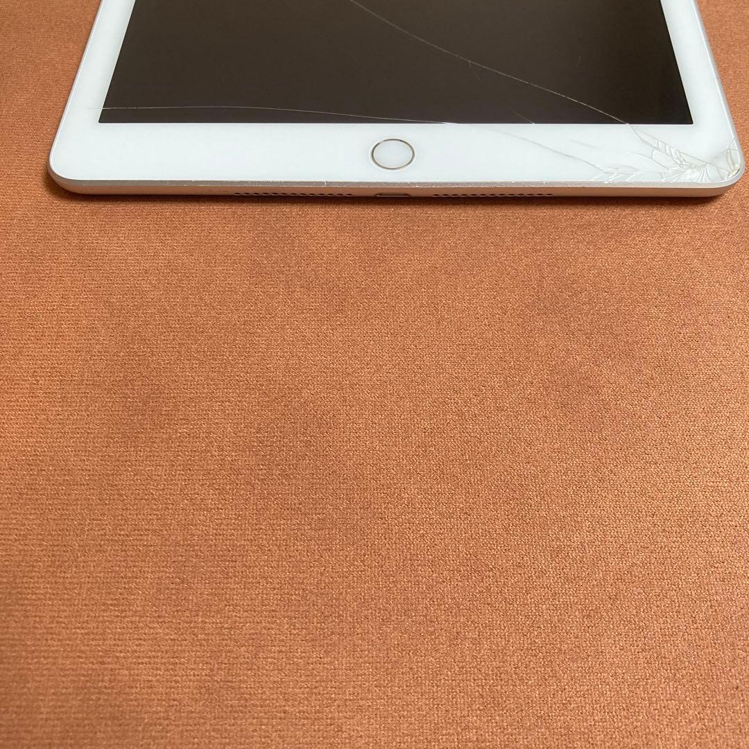 820【早い者勝ち】電池良好☆iPad6 第6世代 32GB SIMフリー☆