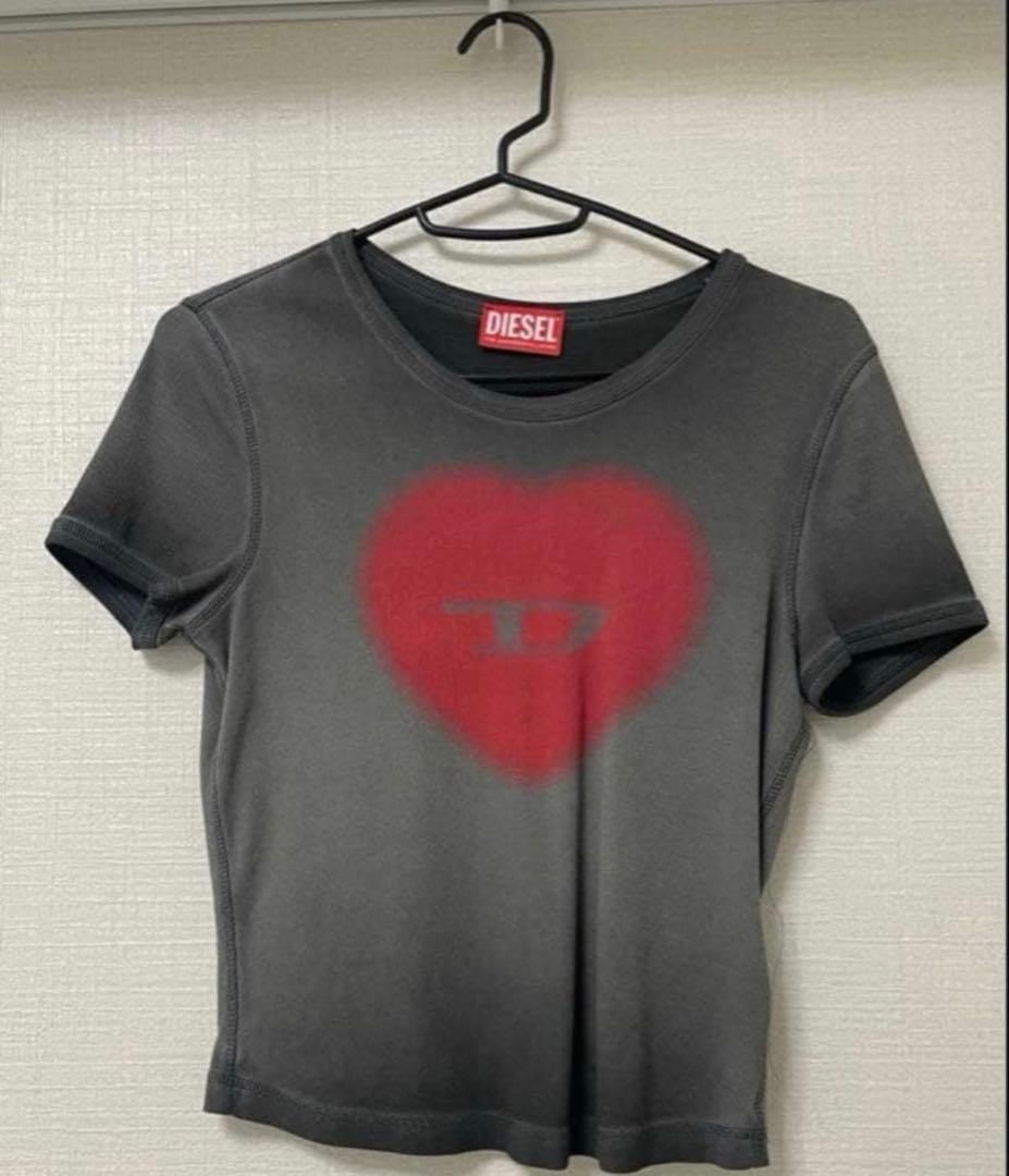 正規品　ディーゼル　ハート　Tシャツ　Sサイズ