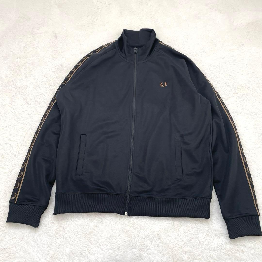 ジャケット・アウター FRED PERRY Contrast Tape Track Jacket
