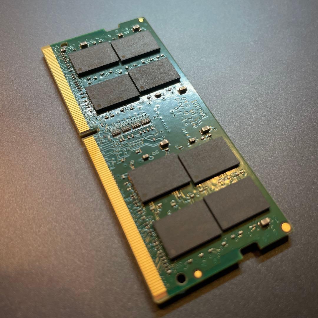 crucial 32GB DDR4 SODIMM メモリー
