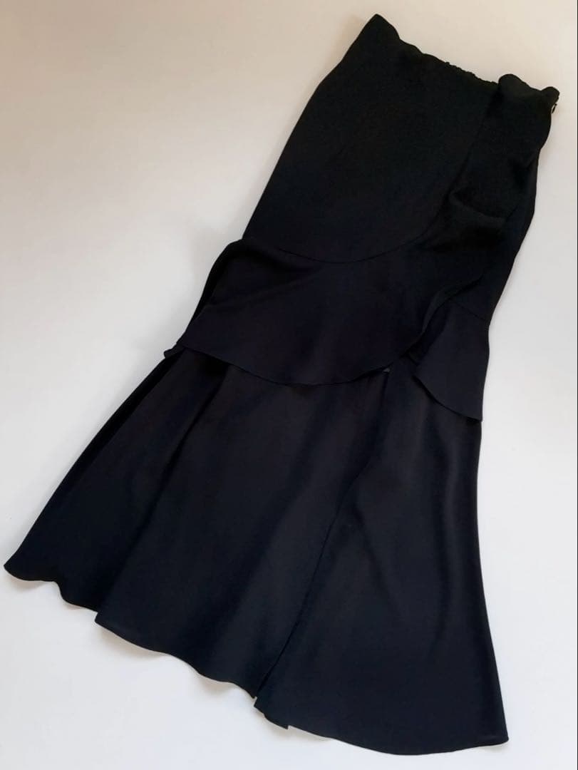 【極美品✨完売商品】riendaフリルスリットハイウエストスコートショートパンツ