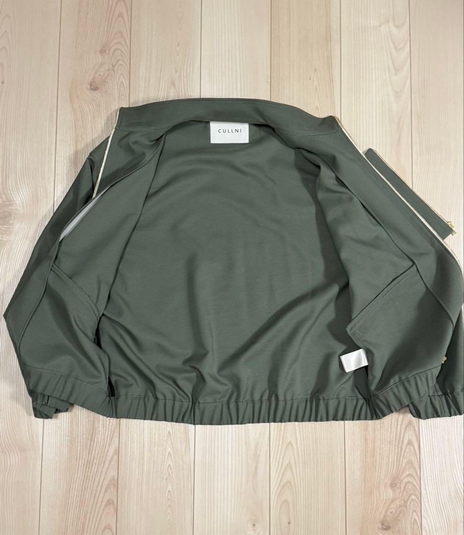 【3月限定価格】CULLNI（クルニ） シャンブレーツイルハイネックブルゾン