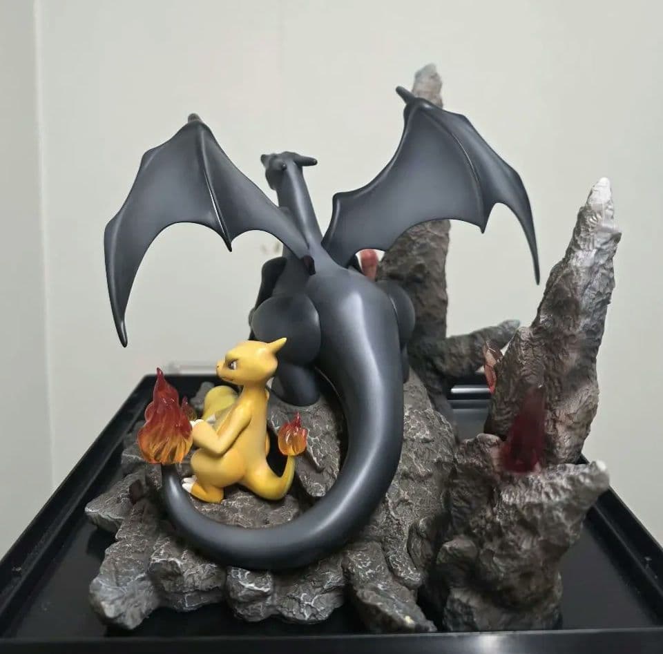 大特価　ポケットモンスター　色違い　フィギュア　リザードン