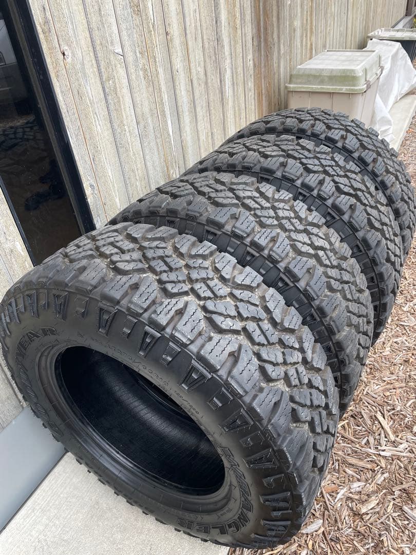 【値下げ】 オールシーズン デュラトラック 275/65R 18インチ　タンドラ