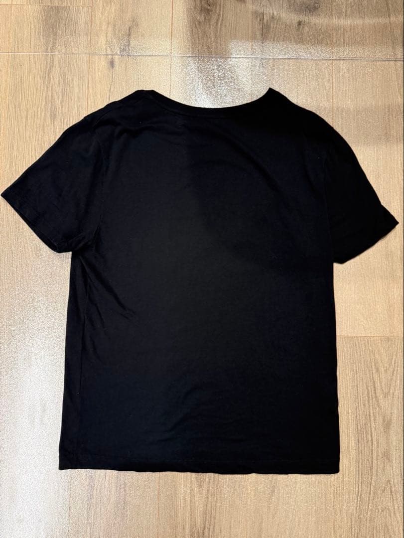 グッチ　Tシャツ　ロゴ入り　ブラック