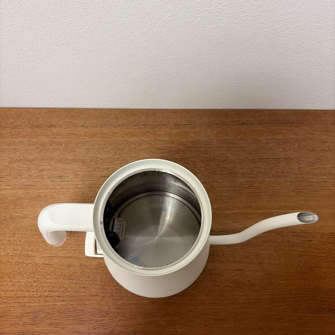 【美品】バルミューダ 電気ケトル KPT01JP-WH BALMUDA
