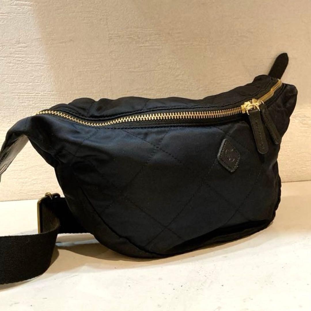 【極美品】CLEDRAN ROTA BODY BAG ナイロン キルティング 黒