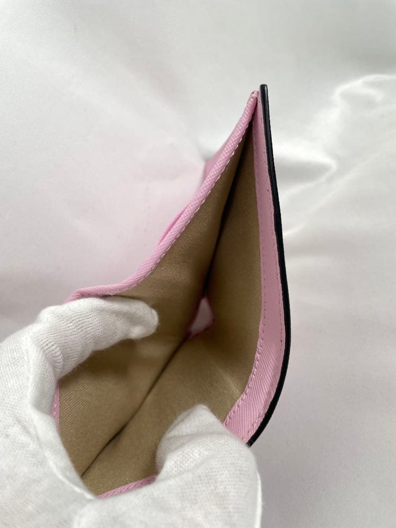 未使用 MARNI マルニ 二つ折り財布 サフィアーノレザー 箱付き