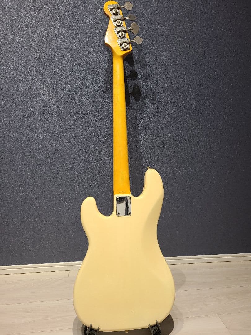 ベース Fender Japan PB70-70US OWH