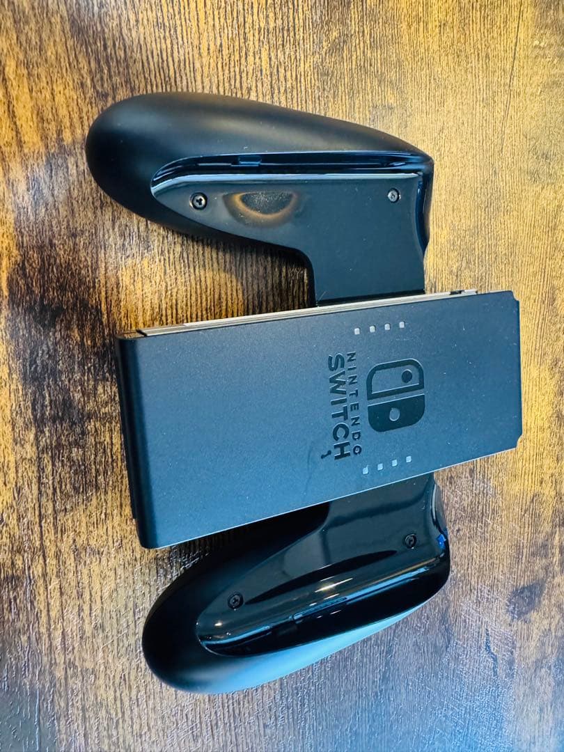 Nintendo Switch 本体 ドック付き　ケース付き