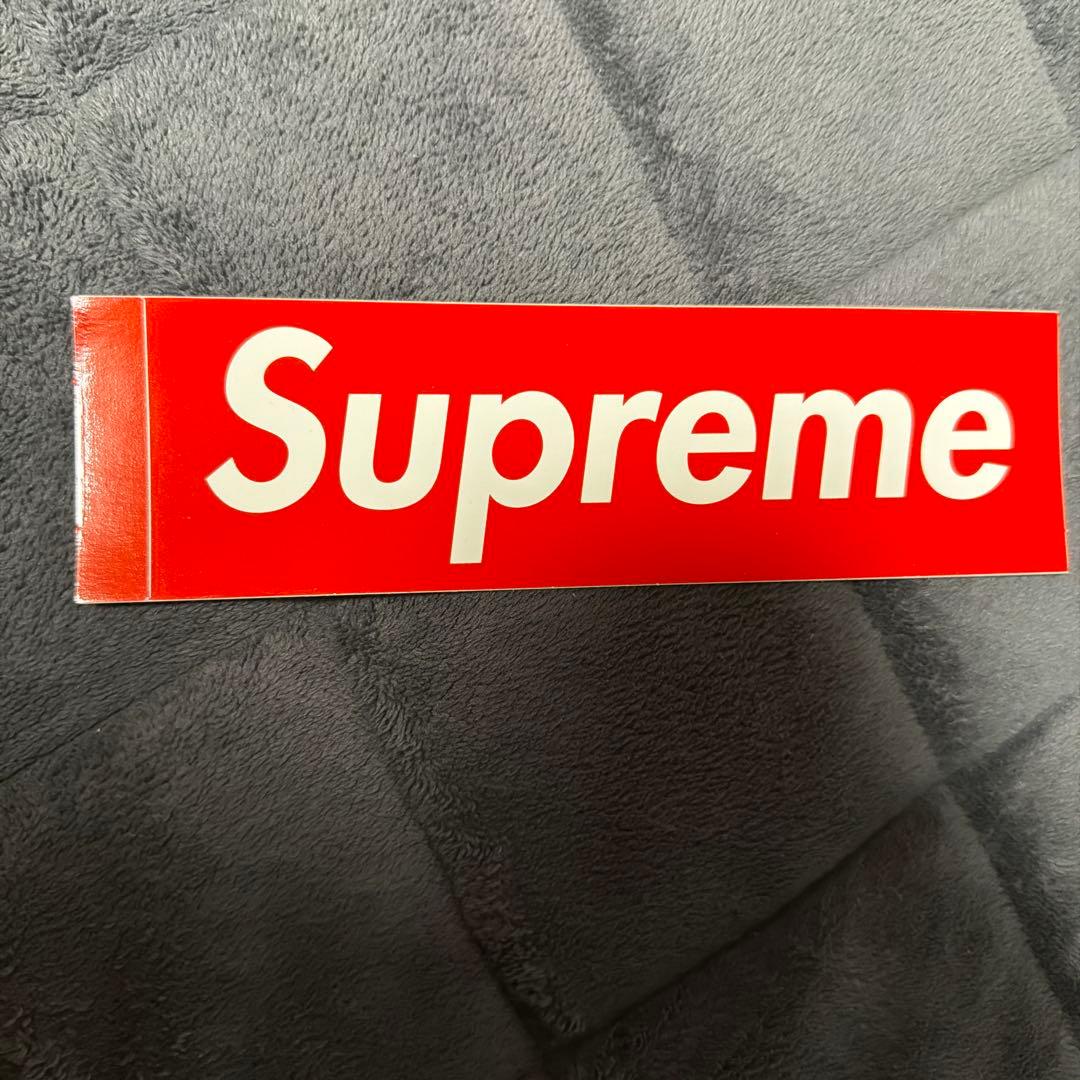 supreme Tシャツ ロゴ