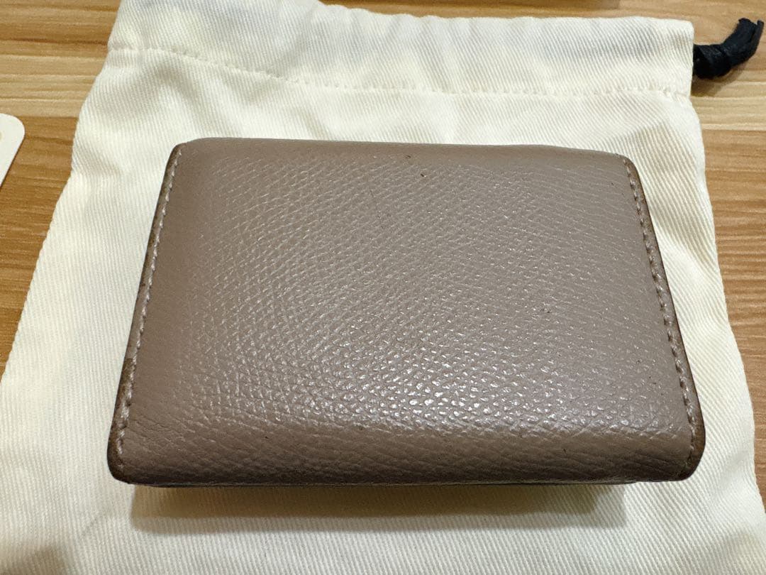 FENDI 三つ折り財布 グレージュ
