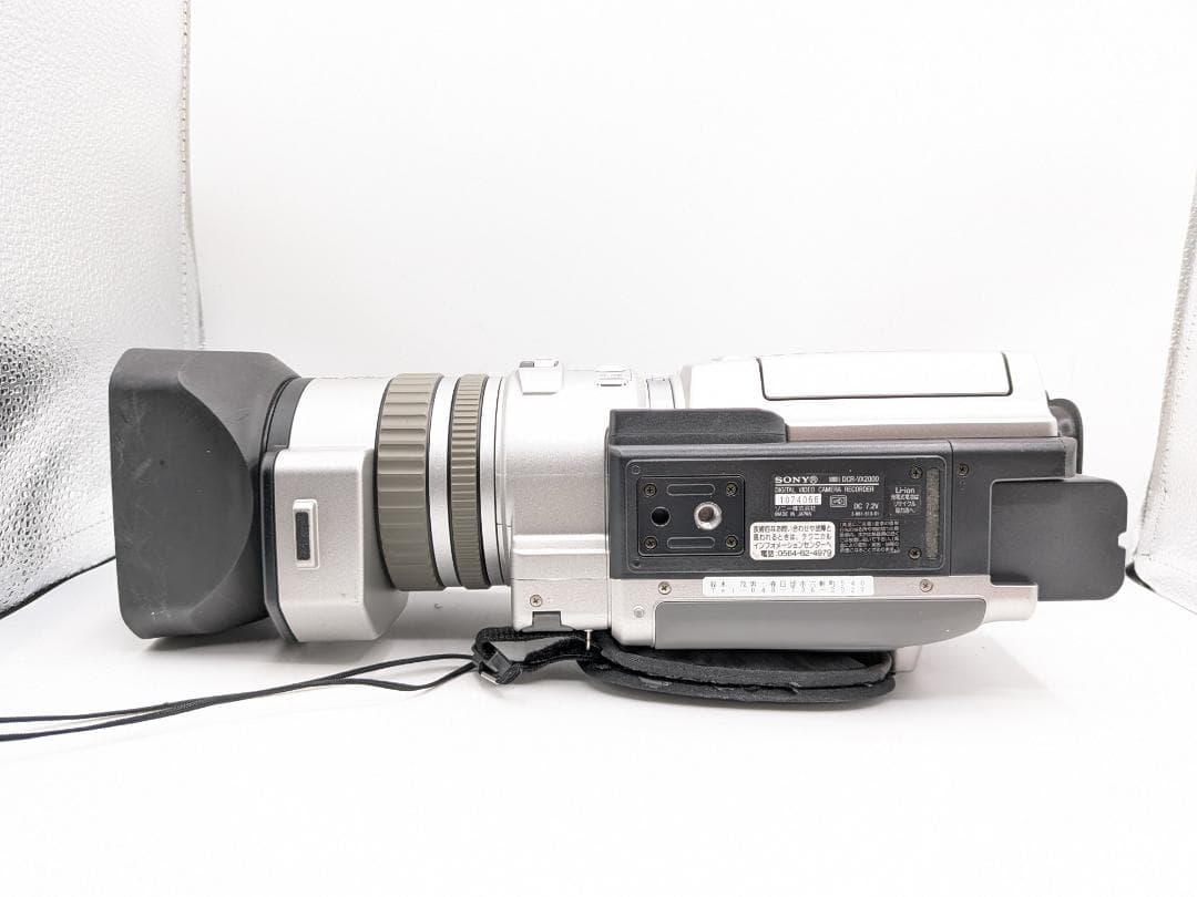 【きれいに録再可・美品 】Sony ビデオカメラ DCR-VX2000