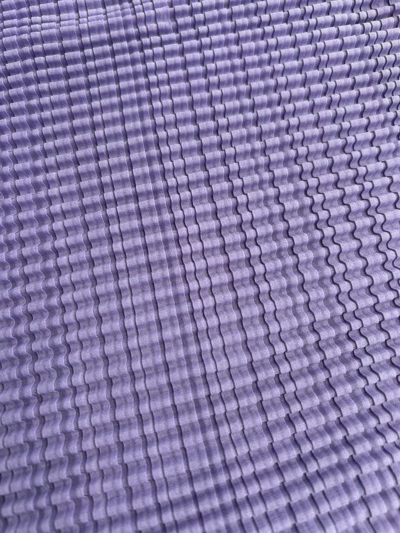ISSEYMIYAKE プリーツハイネック半袖 ラベンダー
