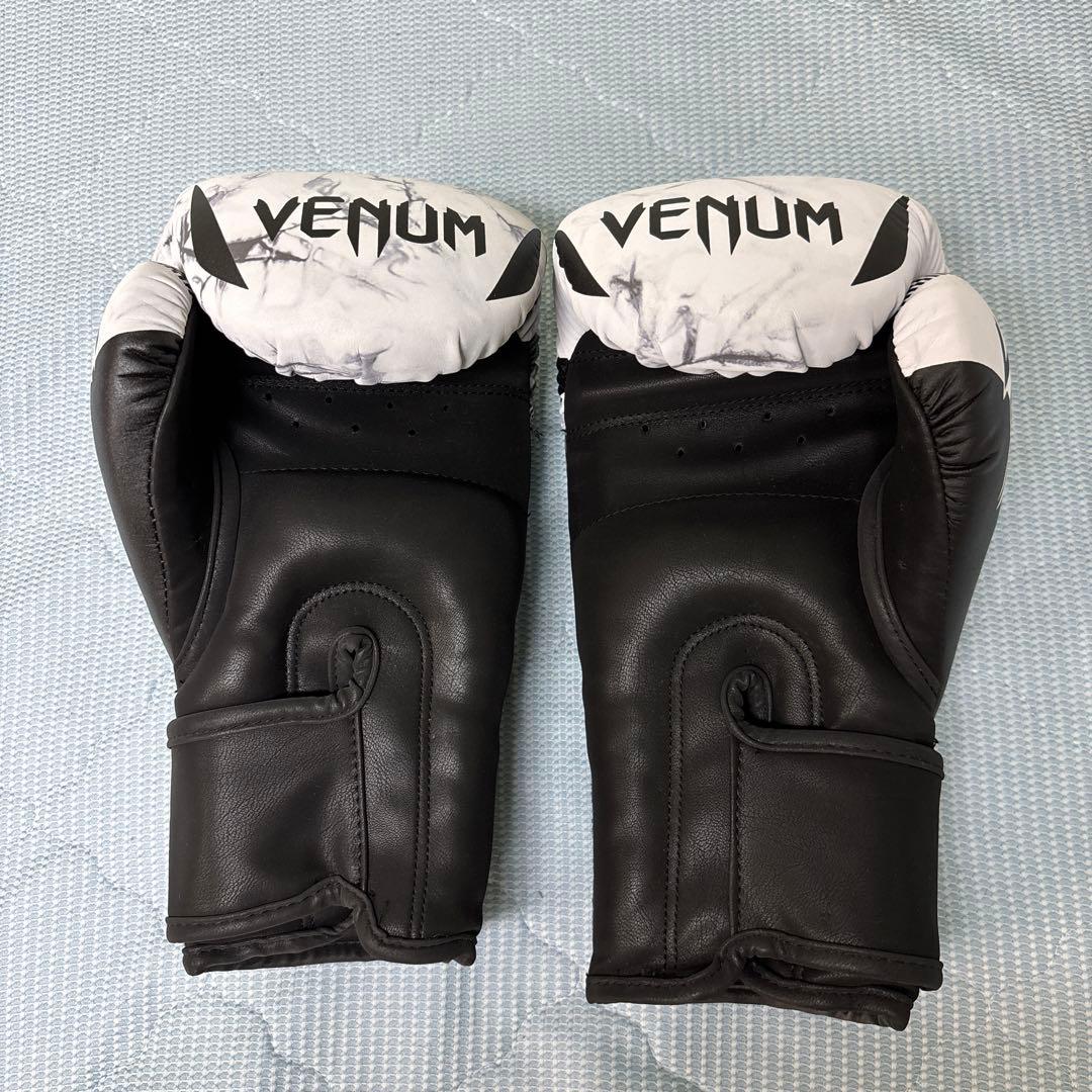 VENUM ボクシンググローブ　マーブルカラー14oz