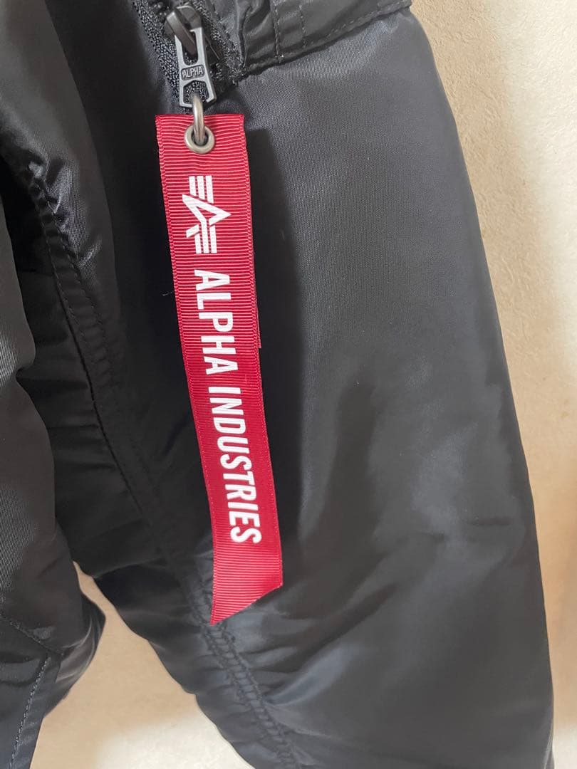 ALPHA INDUSTRIES ブラック MA-1 フライトジャケット
