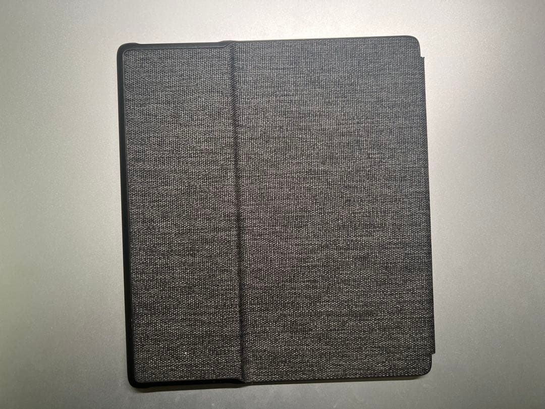 Kindle Oasis とケース