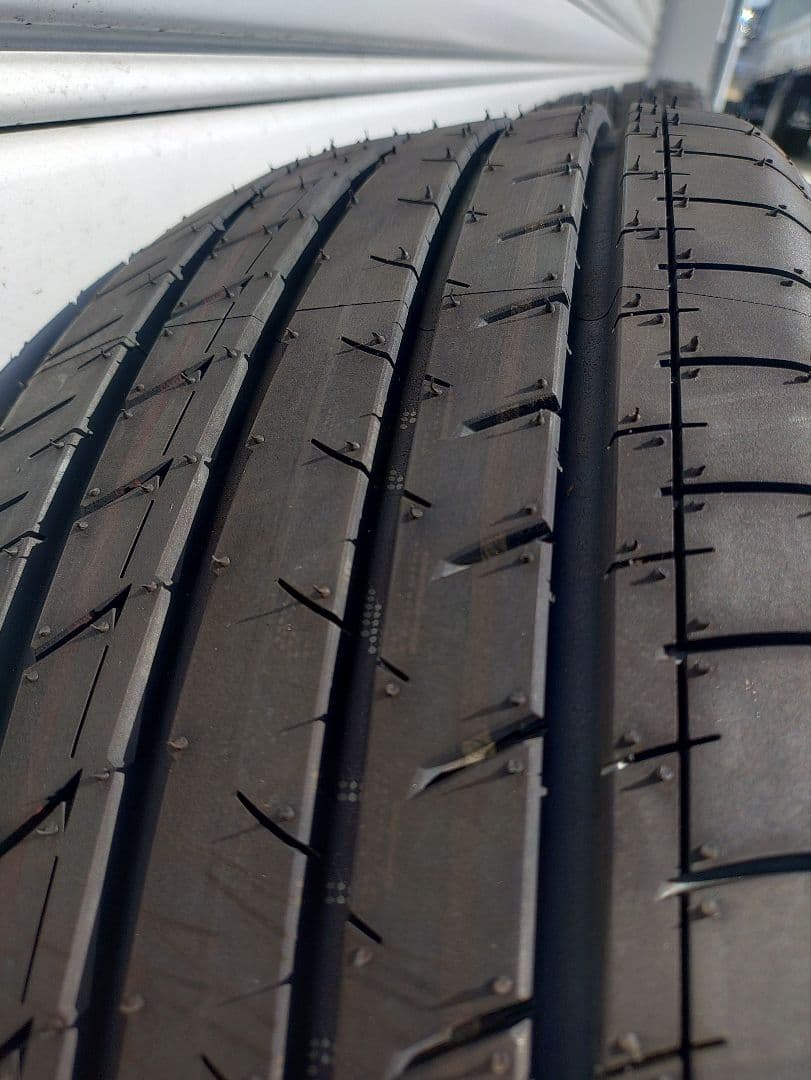 Yokohama BluEarth-GT 205/55R17 4本 新車外し