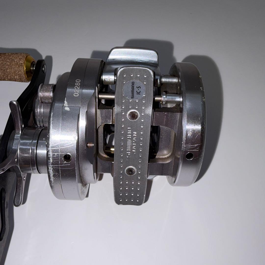 SHIMANO シマノ カルカッタ コンクエスト101DC 左巻き ベイトリール