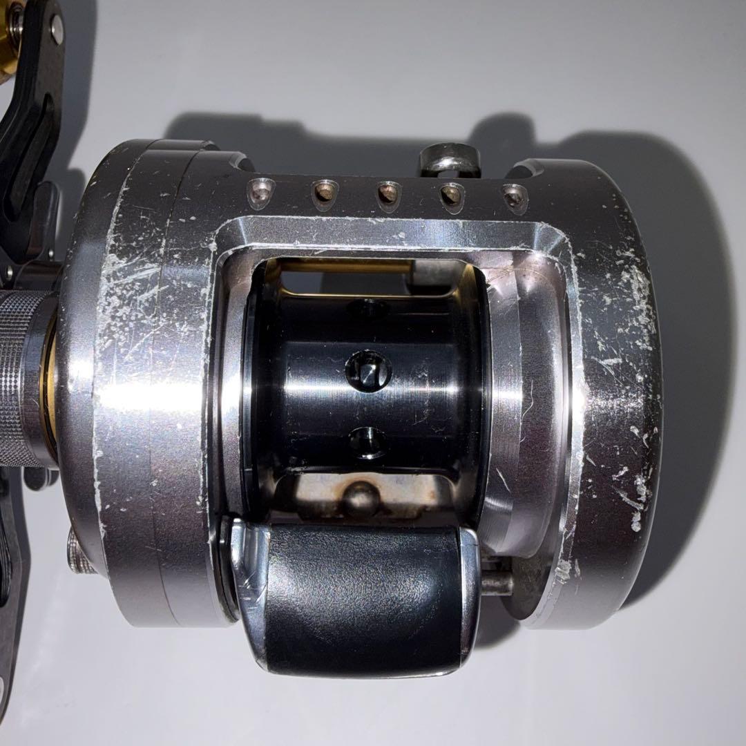 SHIMANO シマノ カルカッタ コンクエスト101DC 左巻き ベイトリール