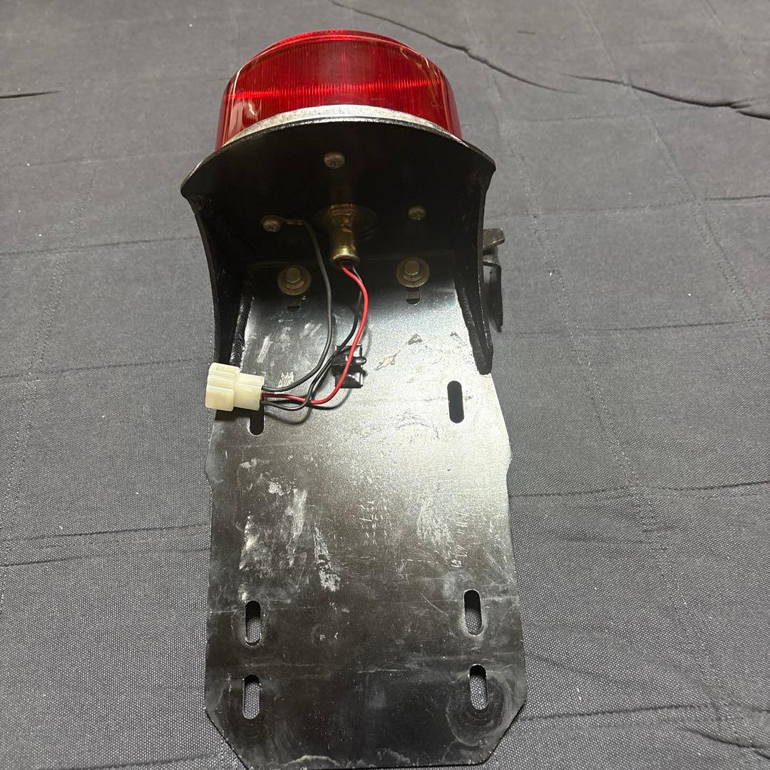 赤い丸型テールライト z2